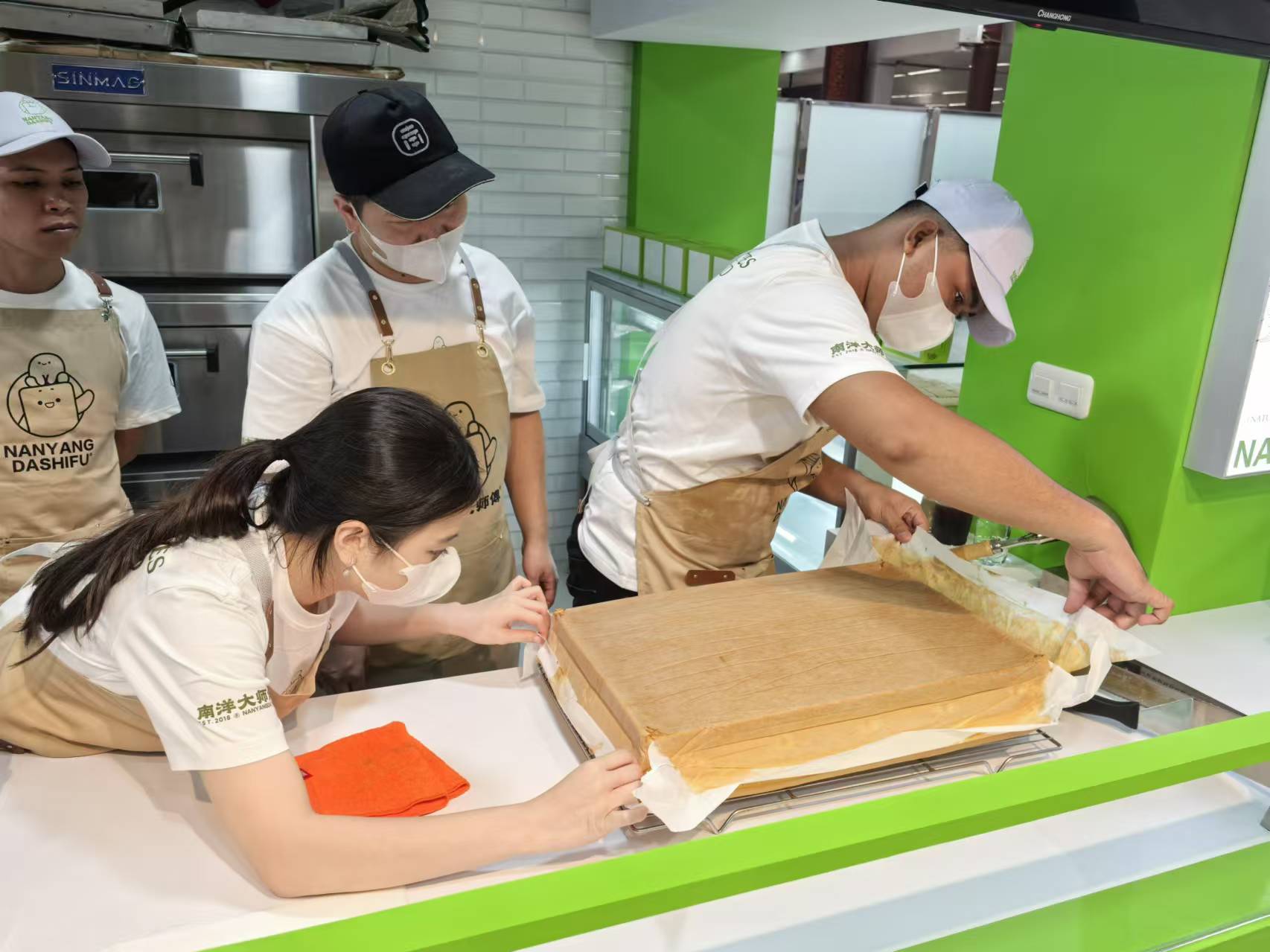 The Revelation of Nanyangdashifu Indonesia: A Taste Symphony of Ancient and Tropical Flavors(图1)