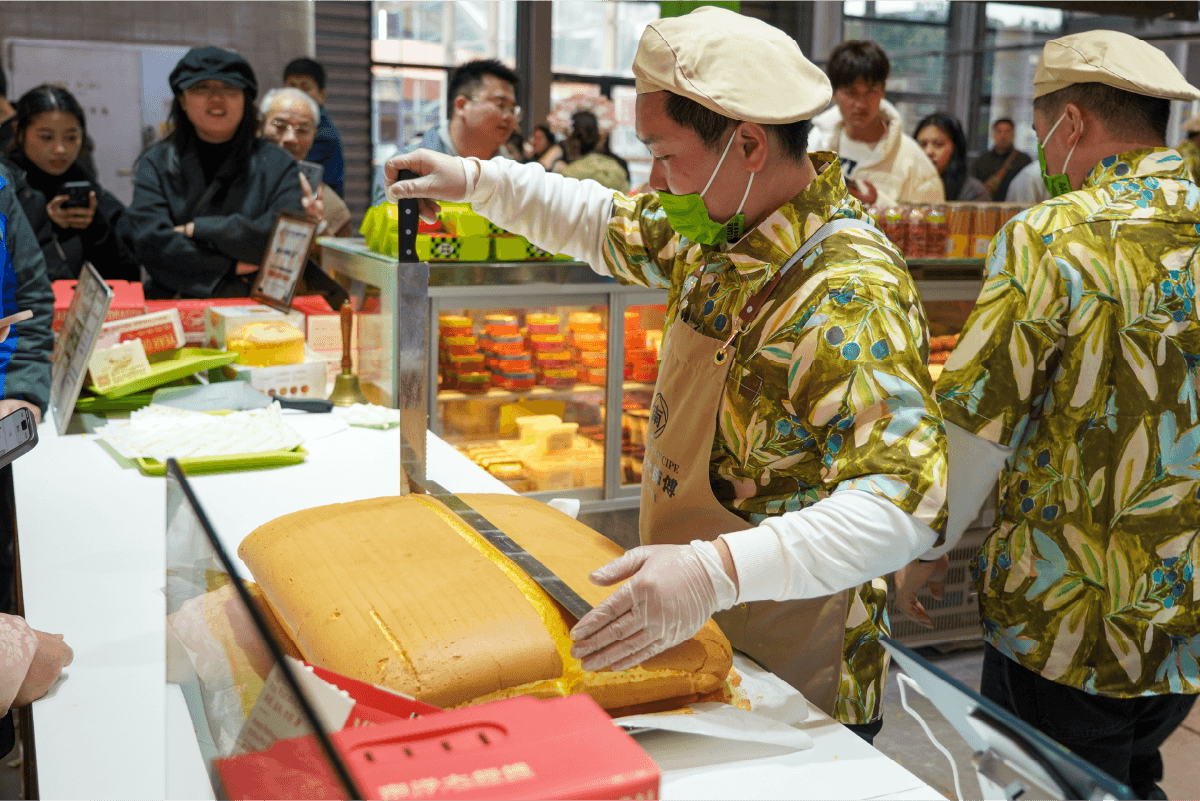 Dari pusat perbelanjaan ke jalan-jalan komunitas: Strategi saluran Nanyangdashifu di Indonesia(图1) Dari pusat perbelanjaan ke jalan-jalan komunitas: Strategi saluran Nanyangdashifu di Indonesia(图1)