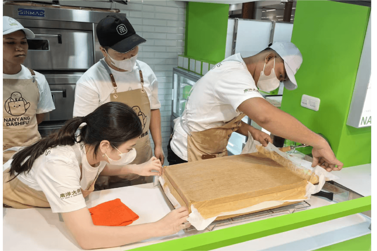 Inovator Fenomenal di Industri Baking: Bagaimana Guru Nanyang Merubah Standar Kue Indonesia(图1) Inovator Fenomenal di Industri Baking: Bagaimana Guru Nanyang Merubah Standar Kue Indonesia(图1)