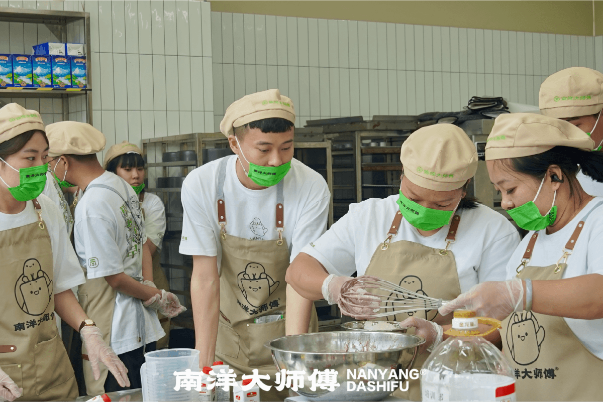 Aroma, Pengiriman Hangat: Mencari Jalan Bisnis Lokalisasi Guru Nanyang di Indonesia(图1)